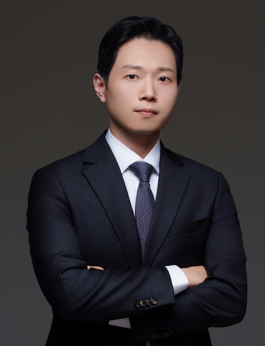 김민석변호사 사진.jpg