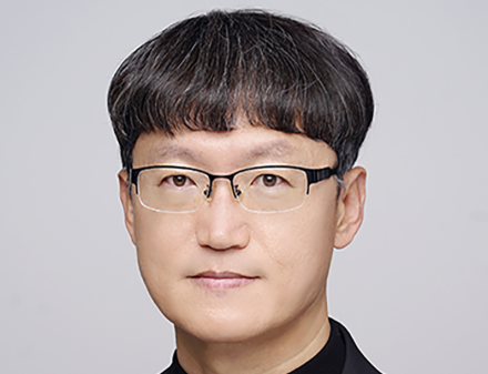《소크라테스와 AX》 배기원 저자 기술 쇼핑을 넘어 조직 혁신으로, 2500년 전 소크라테스가 묻는 AX의 본질