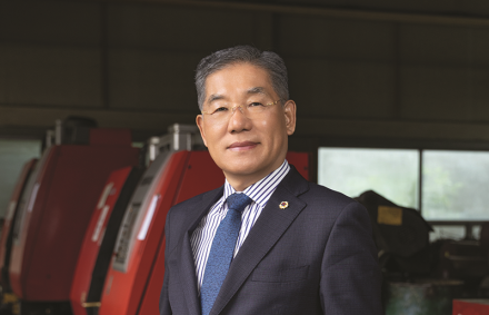 대일특수강(주) 이의현 대표이사/경영학 박사 “42년 철강 외길과 평생학습의 집념, 대한민국 뿌리산업의 미래를 주조(鑄造)하다”
