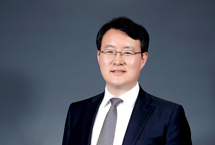 법무법인(유) 로고스 서초분사무소 태원우 책임변호사 약자 곁에 선 22년, 강도 만난 이웃을 지나치지 않은 변호사의 법조 철학